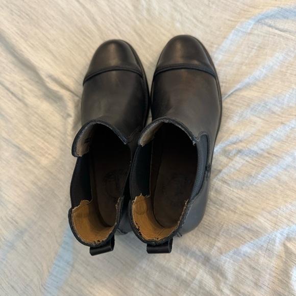 Sutro Footwear Santa Ana Black Leather Chelsea Boot 🍂 - Picture 7 of 7